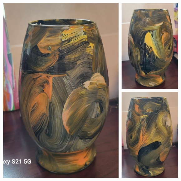 Hand painted vase - Picture 1 of 1